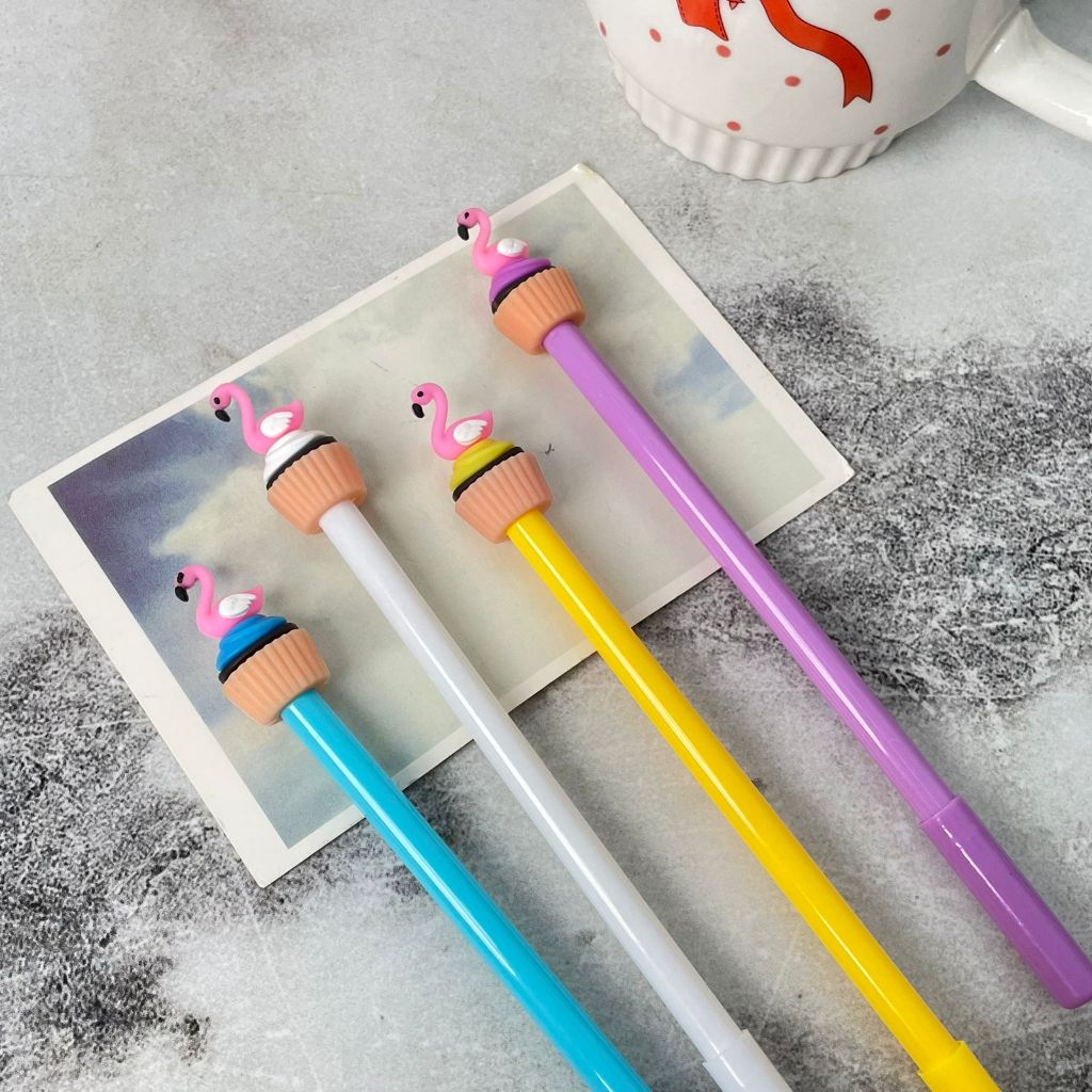 

Pulpen Gel Cake Flamingo Super Cute Lucu tinta gel hitam Ready 4 Warna / Bolpen Gel Flaminggo Cupcake IMUT UNIK Alat Tulis Sekolah Anak Kekinian Kualitas Terbaik Bisa Grosir dan COD Harga Termurah
