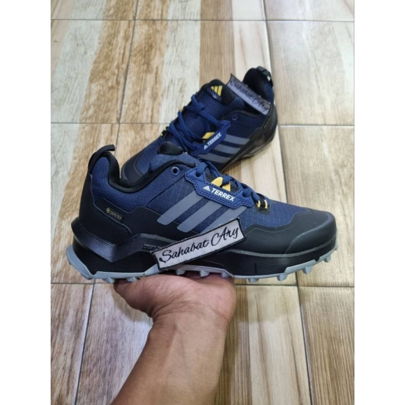 Sepatu Terrex AX4 GTX Navy Black