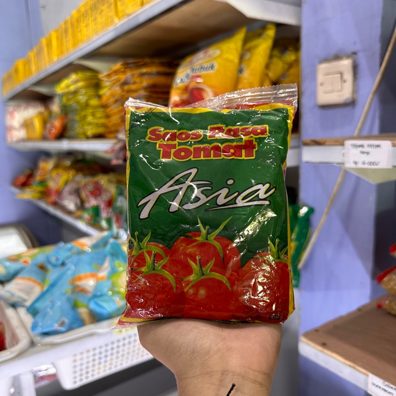 

Asia saus bantal rasa tomat