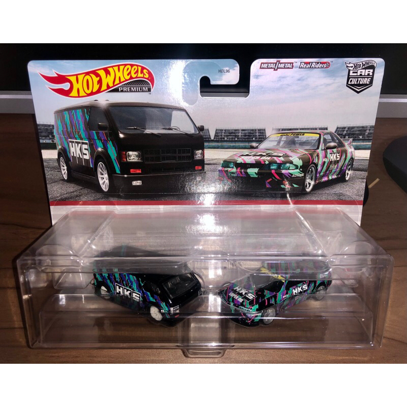 CRACK CARD - Hot Wheels HKF53 Premium 2-Pack Nissan Skyline GT-R (BNCR33) / MBK Van [3 Years Old and
