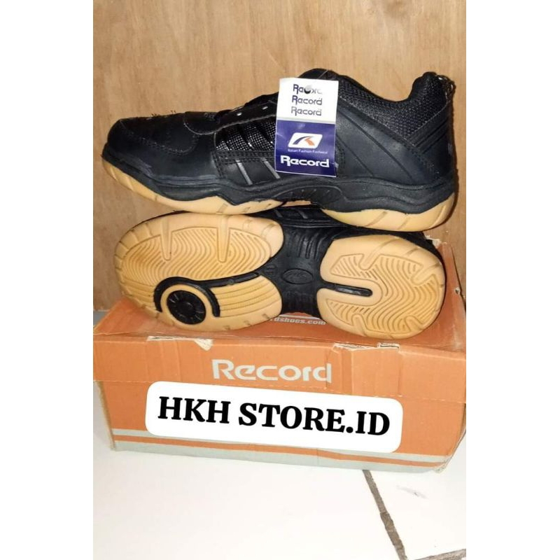 Sepatu Badminton Record