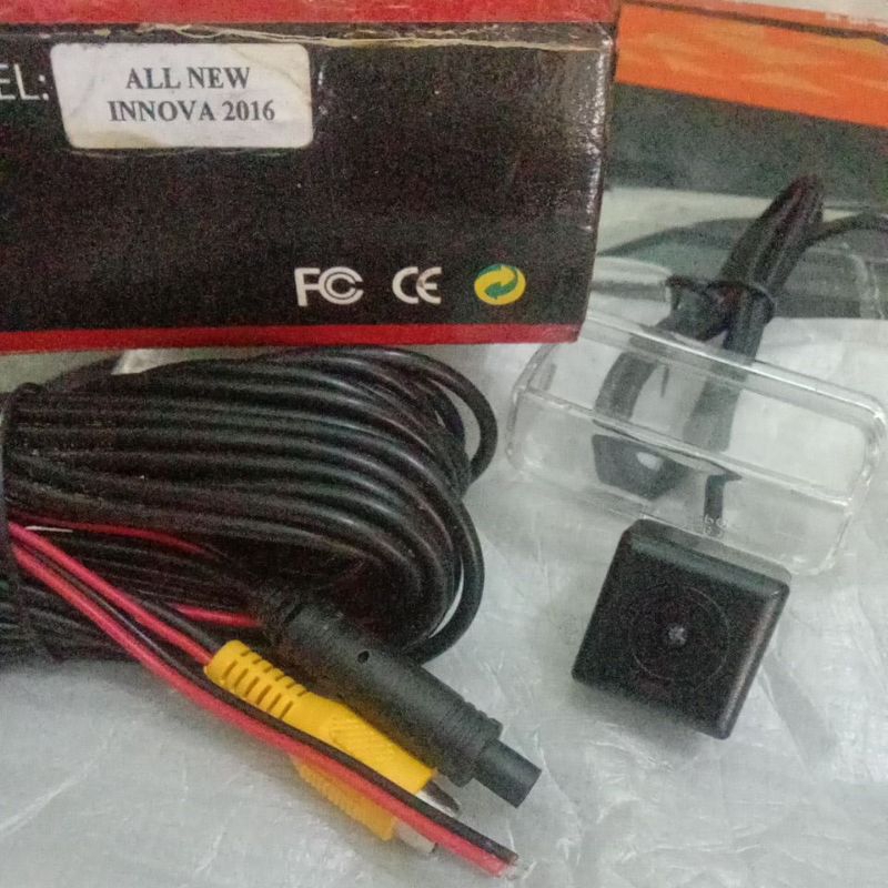 kamera mundur innova reborn 2016