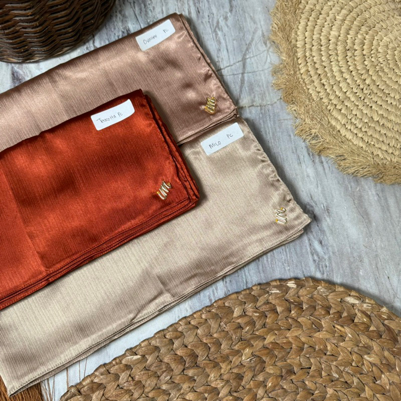 Pashmina Silk Credenza Premium Hijabnah