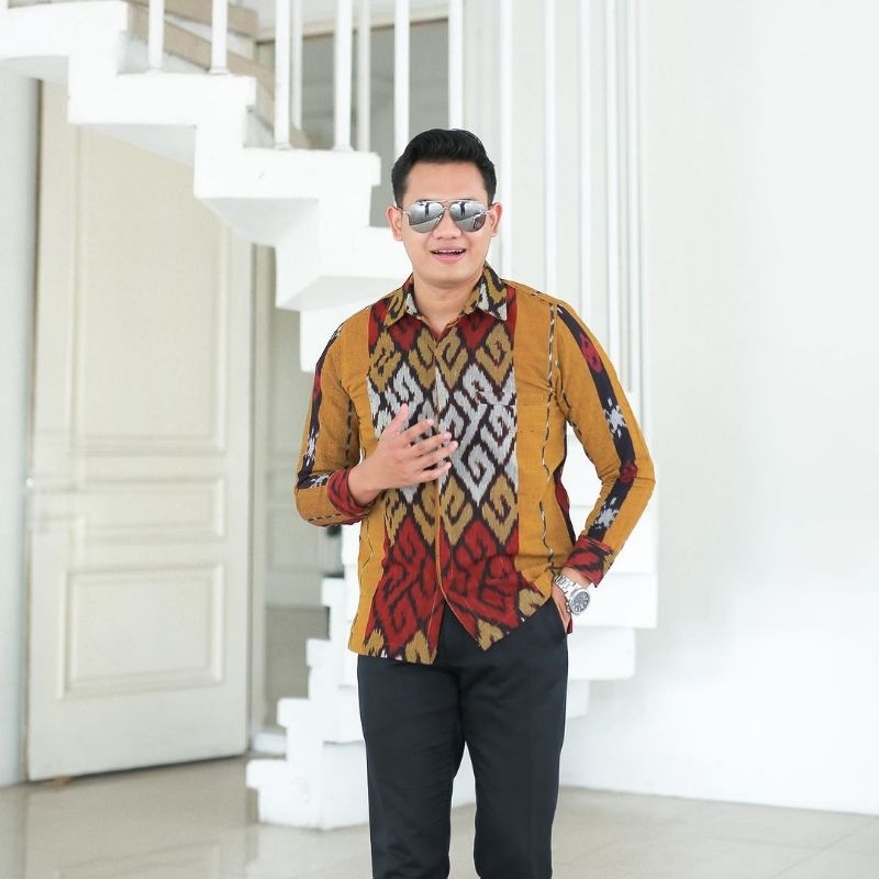 Baju kemeja tenun pria jepara lengan panjang warna kuning kunyit motif terbaru