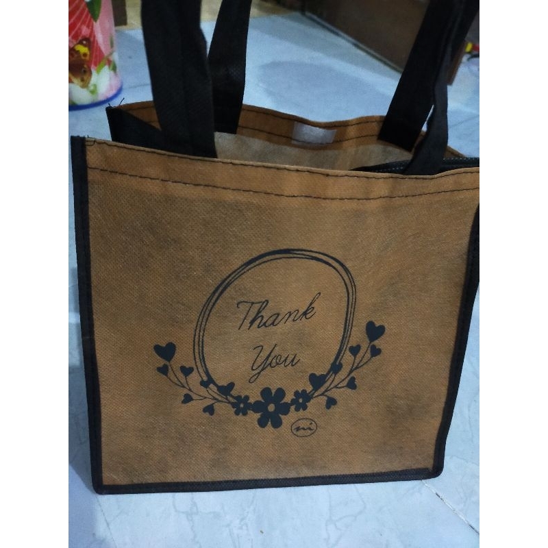 

tas kotak nasi
