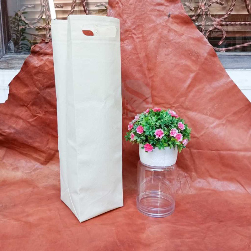 

Goodiebag wine tas botol hampers botol 12x11x42cm