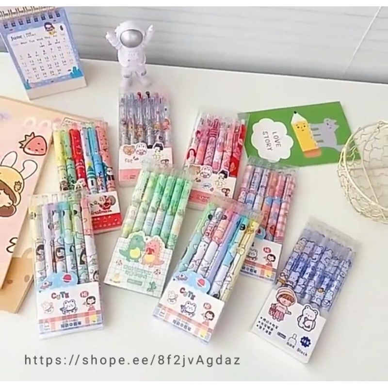 

Toserba Gemilang Jaya _ Pulpen Mekanik Gel Tinta Warna Hitam Karakter Lucu Satu Set Isi 6 pcs