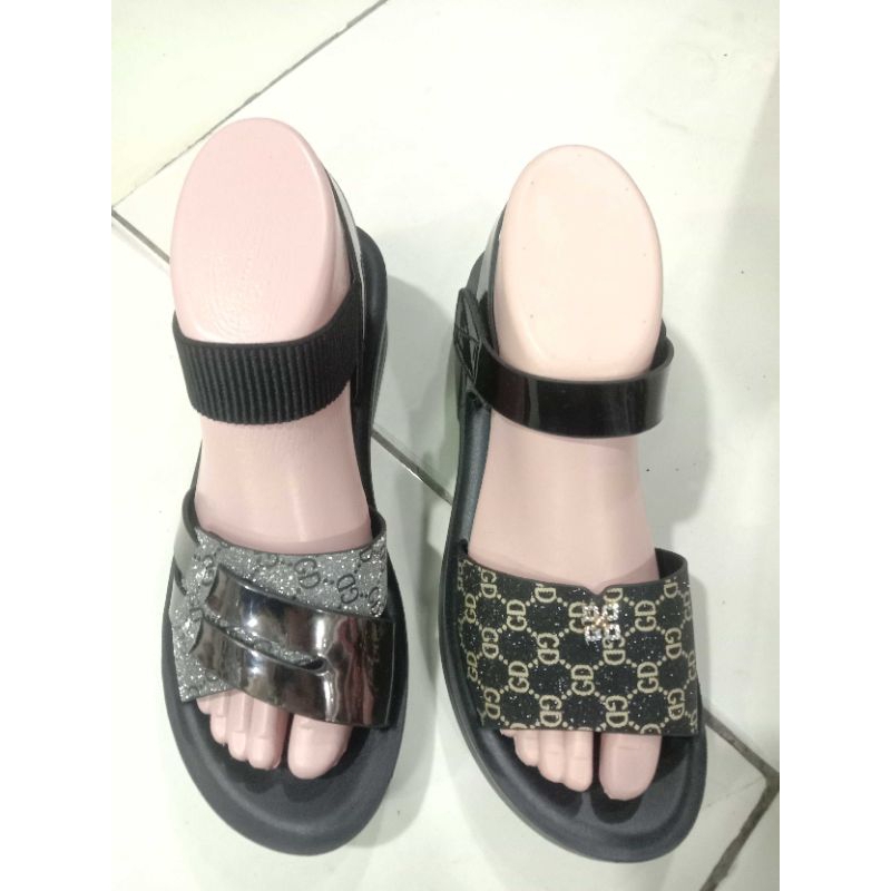 sandal tali simoncelli