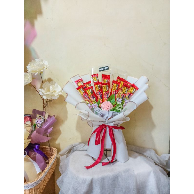 

Buket Snack Bengbeng//cocok untuk wisuda/tunangan/ulang tahun
