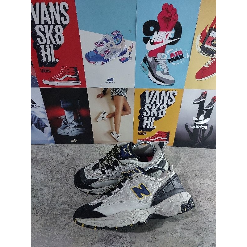 Sepatu Second New Balance 801 Original