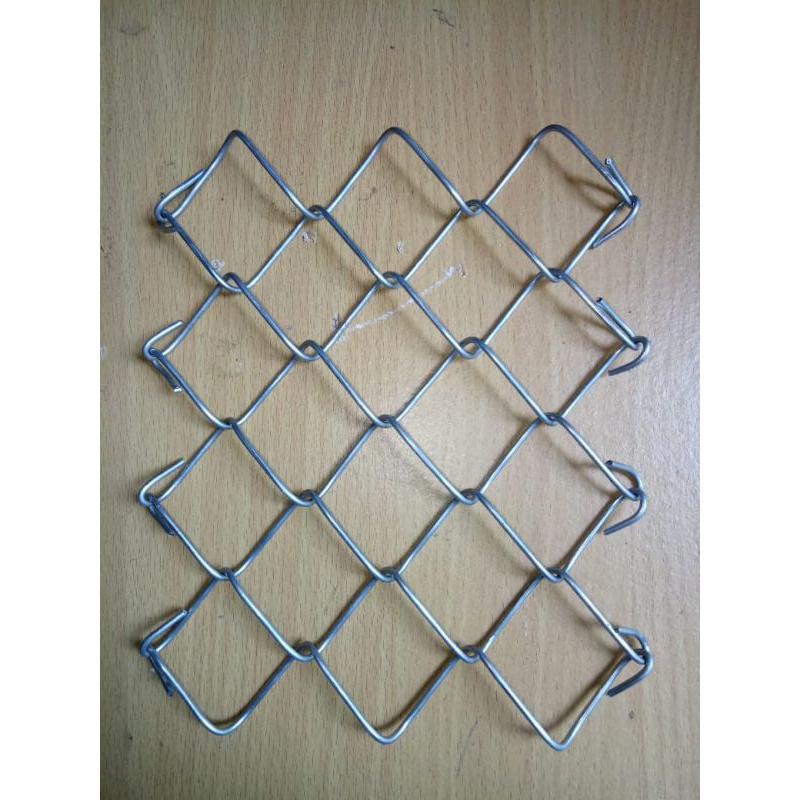 kawat harmonika galvanis lubang 3 cm Tinggi 2 m