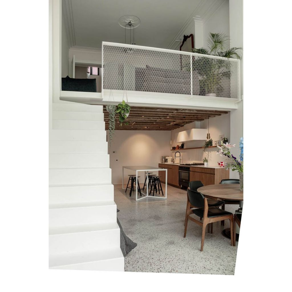 Model mezzanine untu kamar tidur modern