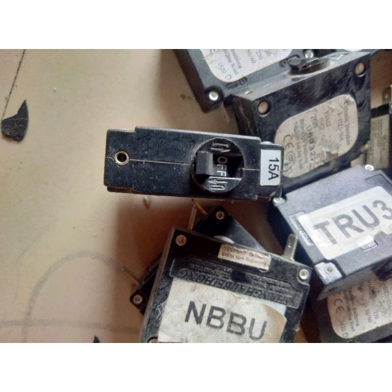 MCB dc Nader hitam