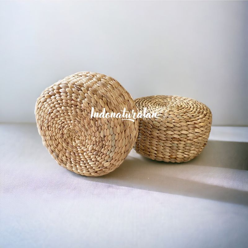 Pouff Enceng Gondok / Bantal Mini Enceng Gondok / Bantal Bulat Enceng