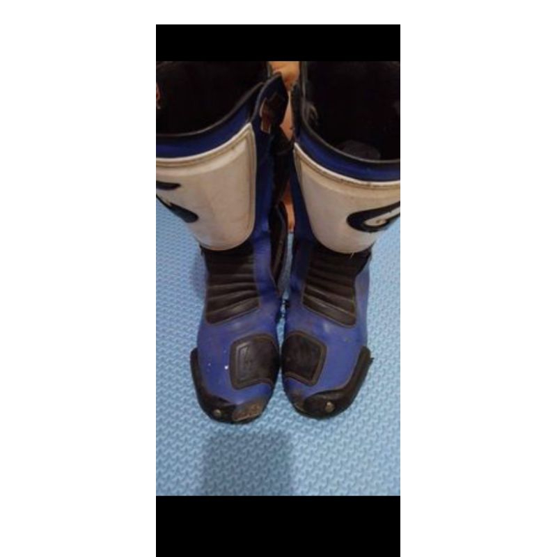 SEPATU GORDON ROADRACE