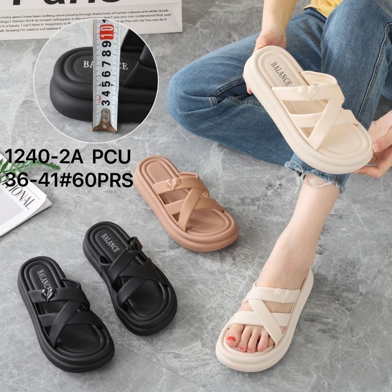 Sandal wanita kekinian. sandal wanita korean style. Balance 1240 model silang