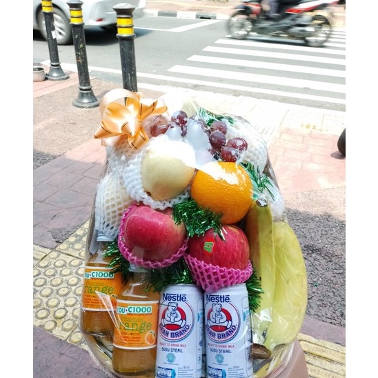 

99 BRANDS FESTIVAL Parcel Buah mix Bearbrand You C1 free kartu ucapan