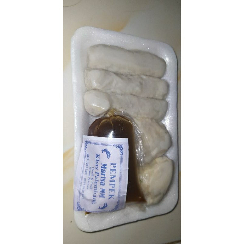 

pempek Palembang Marisamm/Frozenfood