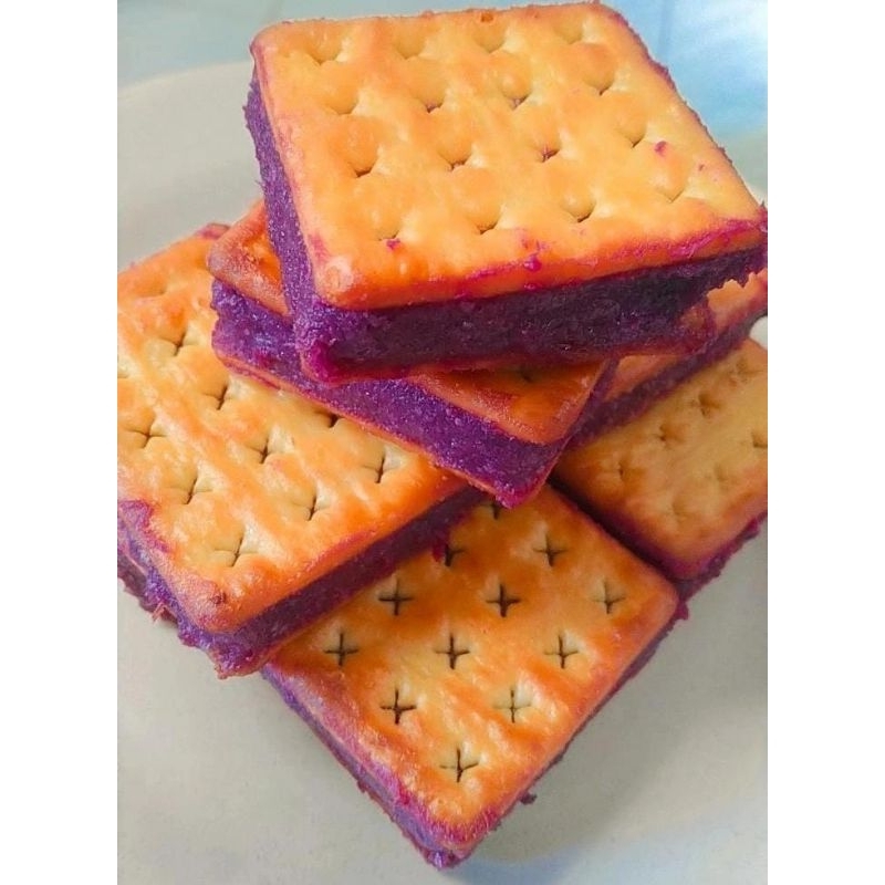 

GABIN UBI UNGU/PANDAN