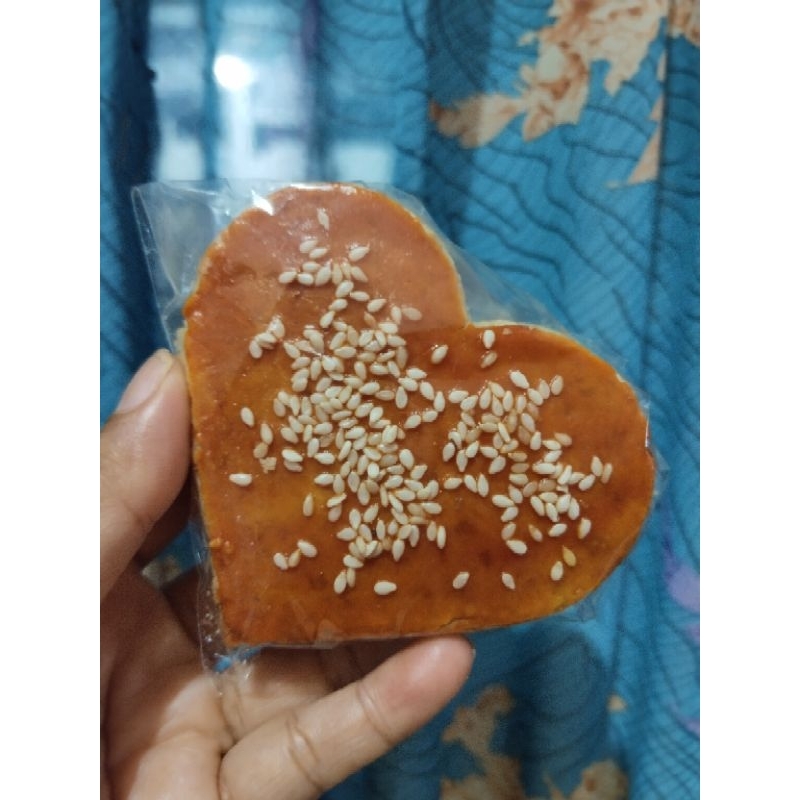 

KUE KACANG JUMBO 10 biji 25000