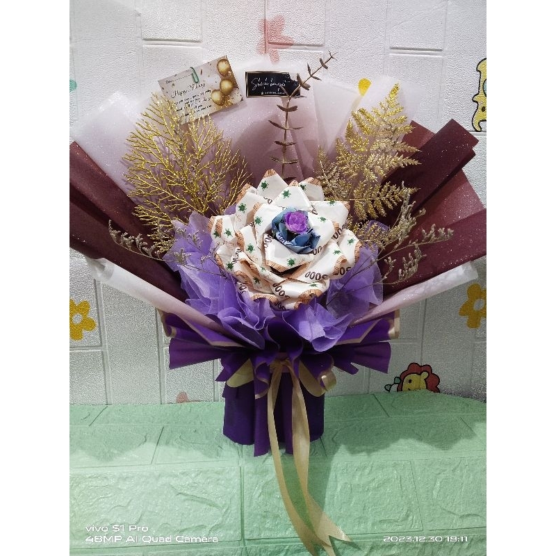 

buket uang mainan berbentuk bunga cantik