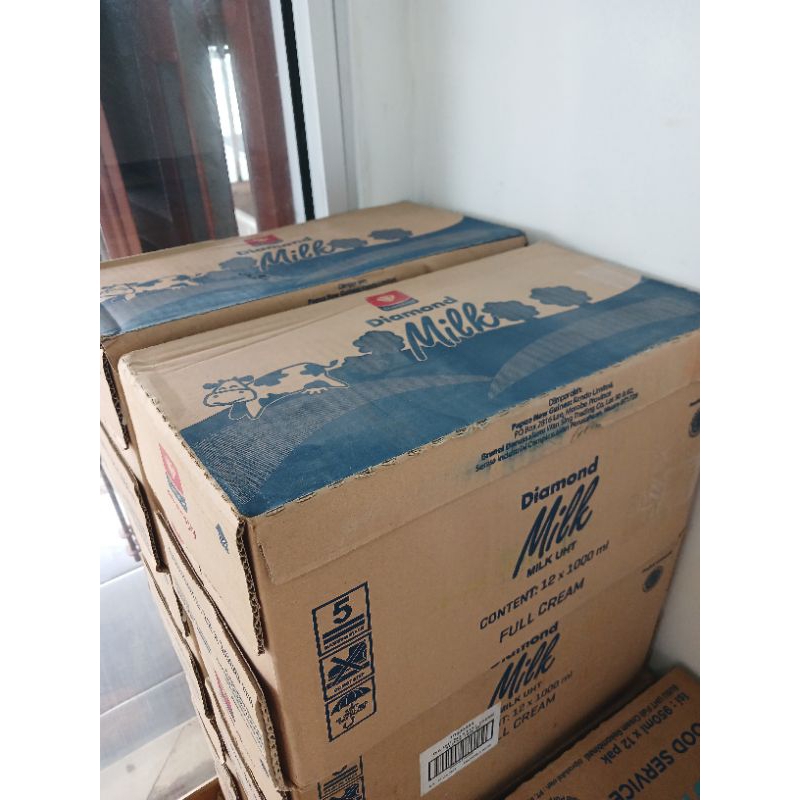 

Susu uht Diamond 1 liter (1 dus isi 12 pcs)