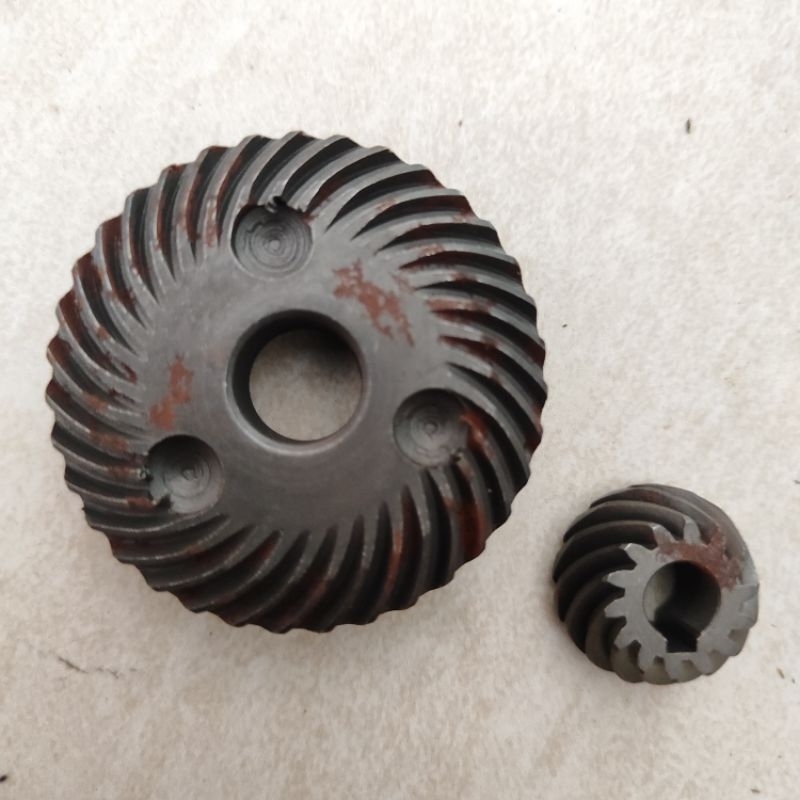 Gir Gear Gigi Nanas Mesin Grinda Gerinda Gurinda Maktec MT954 MT 954