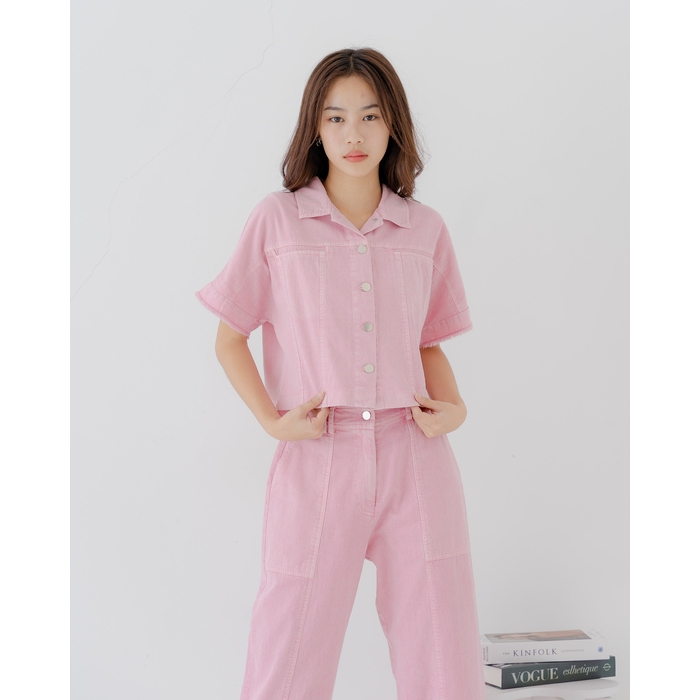 STYLE BUTIK Atasan Denim Wanita Yujin Jeans Shirt in Pink & Blue