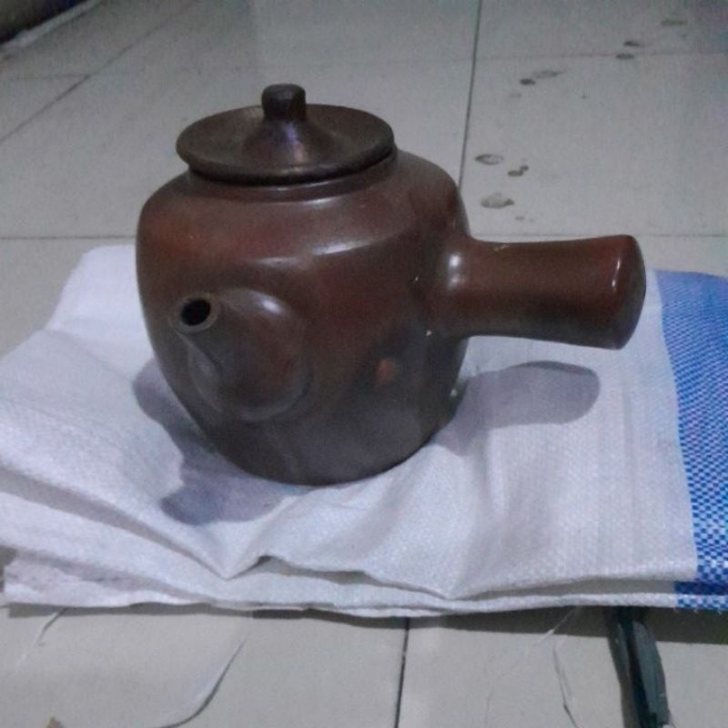 KENDI REBUS JAMU TANAH LIAT 2 LITER