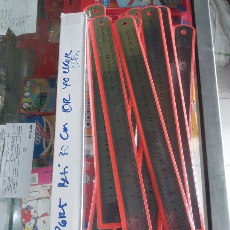 

PENGGARIS BESI 30 CM / 12 PCS