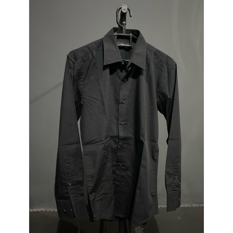 Kemeja Hitam TheExecutive