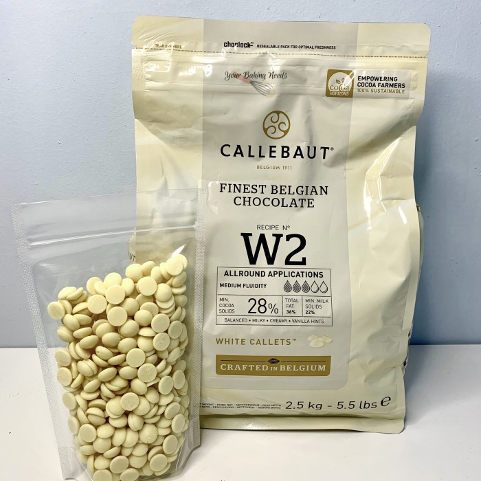 

WHITE CHOCOLATE CALLEBAUT W2 REPACK 250 GR /WHITE CHOCOLATE COUVERTURE (INSTANT ONLY)