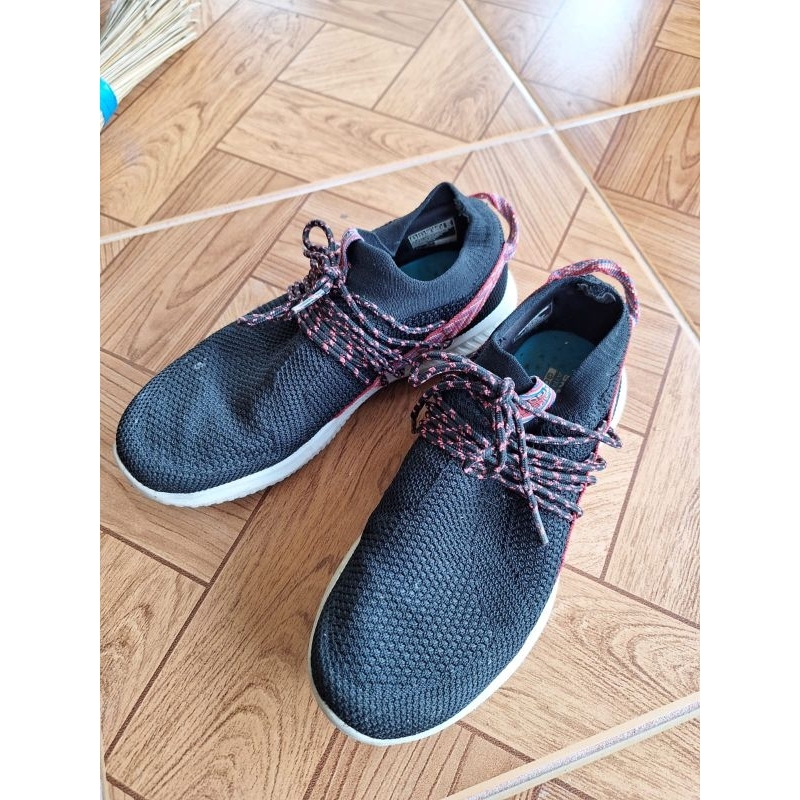 Preloved Sepatu Skecher