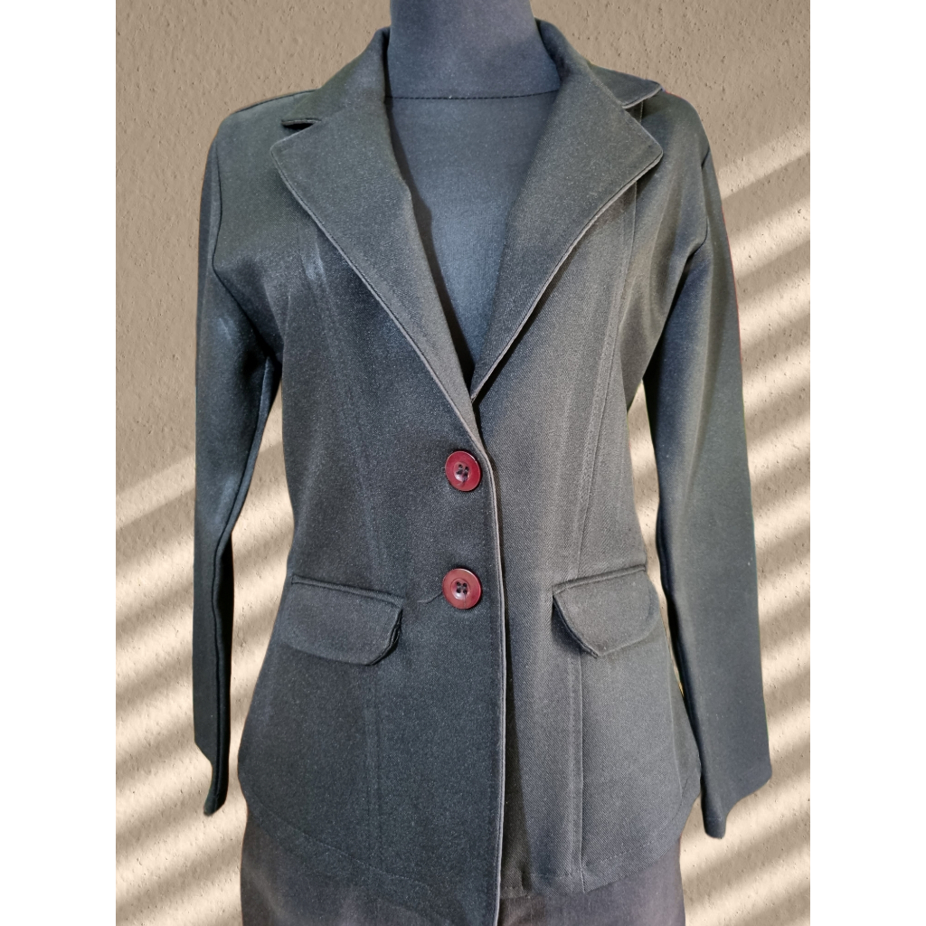 Blazer hitam wanita (preloved)