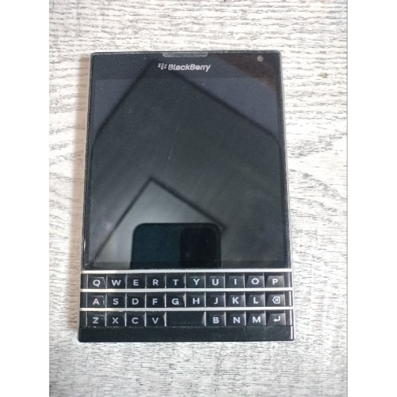 meain blackberry passport normal lcd garis