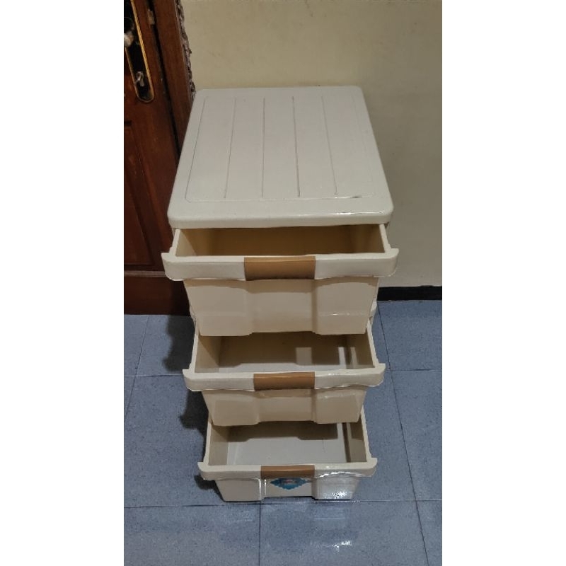 lemari plastik/lemari baju/lemari 3 susun.