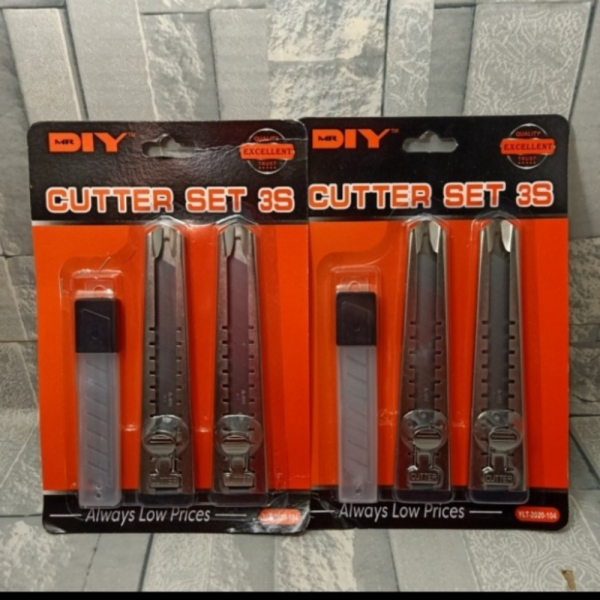 

Cutter isi 2 karter free refill bahan stainless Pisau karpet Limited