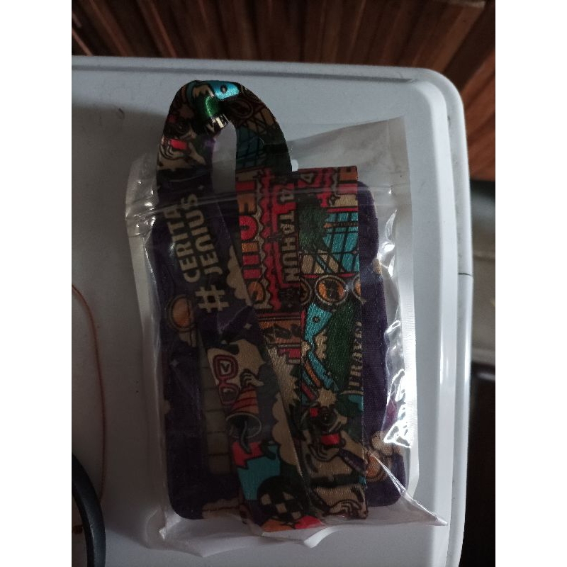 

gantungan id card hadiah jenius