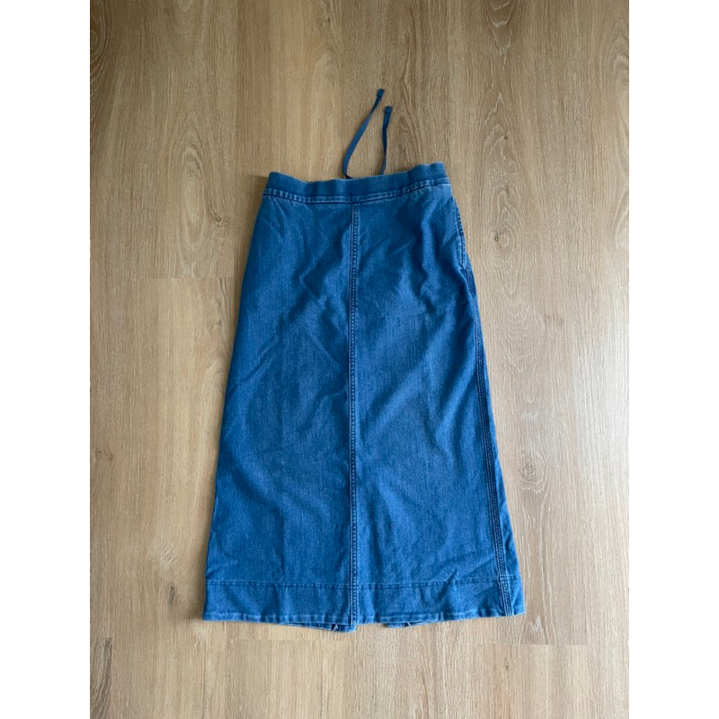 Uniqlo denim jersey skirt in size S