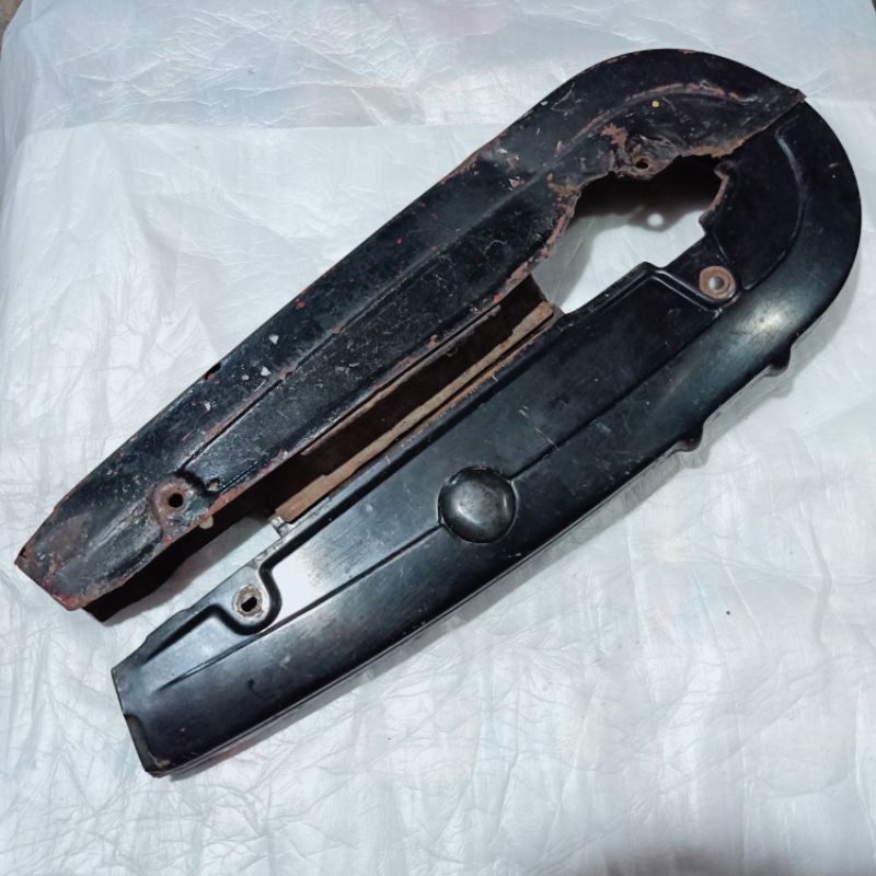 tutup rantai ketengkes katengkas atas bawah Honda gl 100 gl 125 cb 100 k5 ori gl100 gl125 hitam