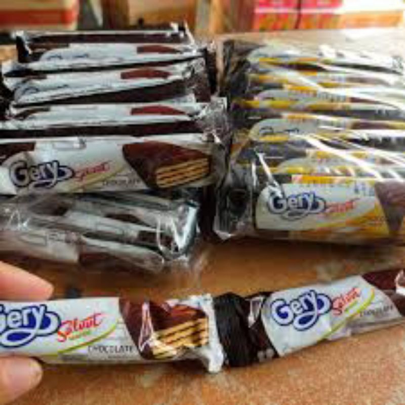 

GERY SALUT WAFER // 1 PACK ISI 24