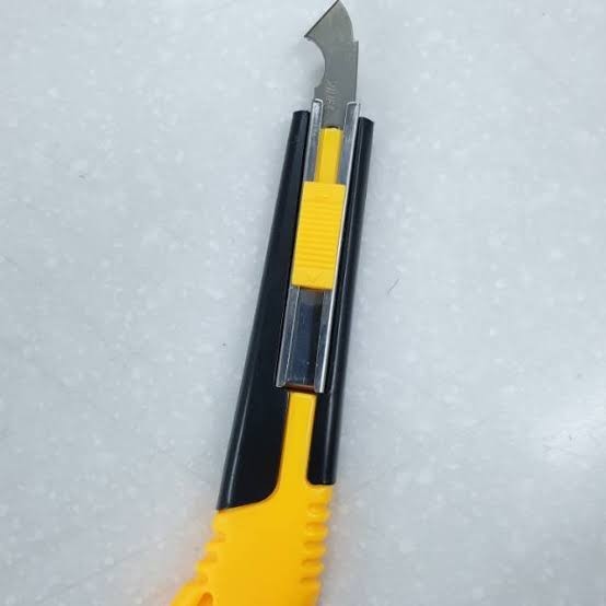 

Cutter / Pisau / Alat Pemotong HPL