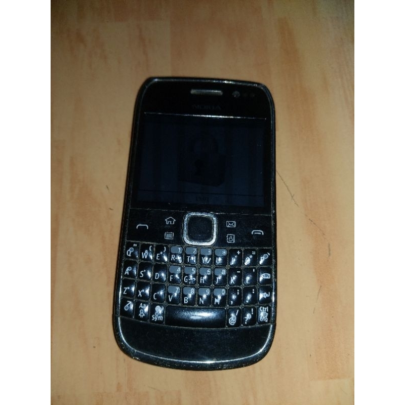 Nokia E6 minus