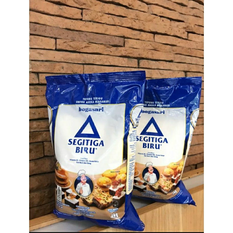

Tepung terigu segitiga biru 1 kg / tepung terigu bogasari murah