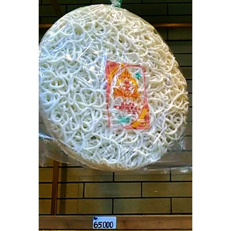 

Kerupuk bangka merek Raja Kerupuk asli ikan tenggiri isi 2pis berdiameter 50cm