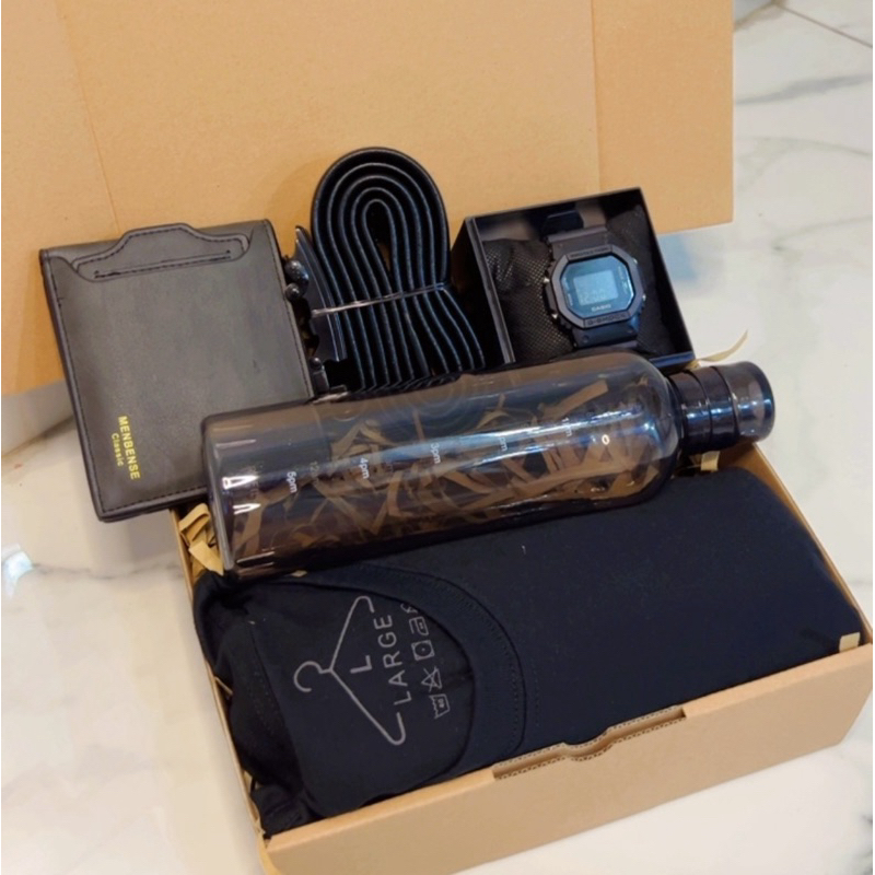 

Kado cowok / Hampers cowok / Kado Lucu / Kado gemas / kado murah / kado anak sekolah / kado anak kuliah / kado mewah / kado serba hitam