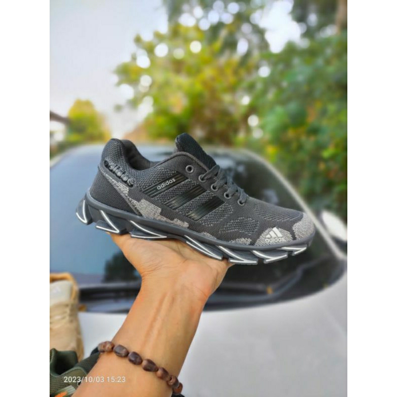 adidas springblade/sepatu running/sepatu lari adidas/sepatu pria