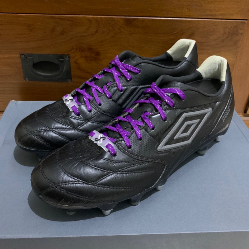 Sepatu Bola Umbro Accerator Accelerator Pro SG Japan Original