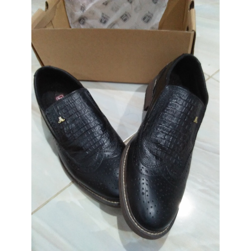 Preloved Sepatu Jim Joker Pria - Sz 40