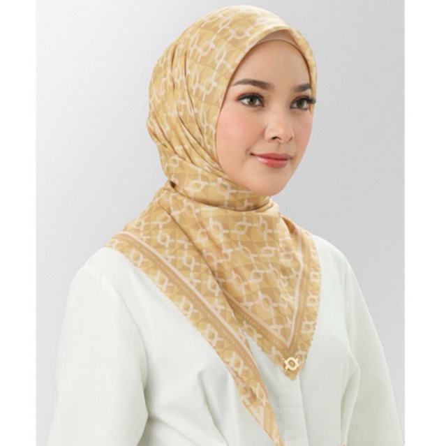 PRELOVED WEARING KLAMBY SCARF PRELOVED SCARF WK PL WK MONOGRAM WEARING KLAMBY MONOGRAM CASHEW ORIGIN